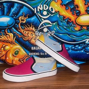 🌴🤙🏼Vans ▪️Old Skool Retro▪️💙Women’s Size 6 💛